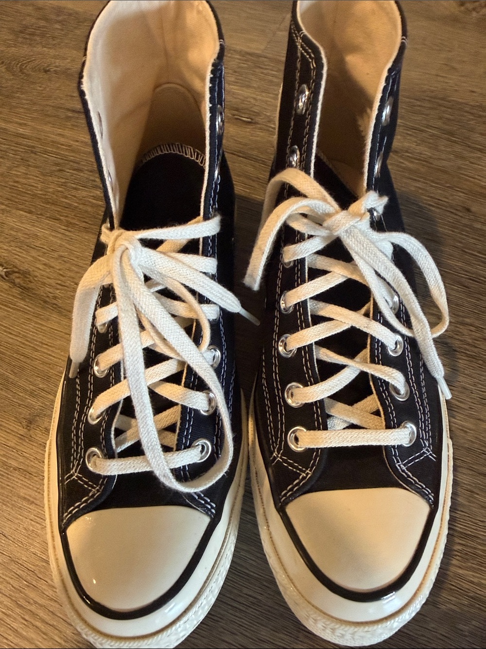 Classic Black High-Top Kids converse with White Trim - Picture 3 of 5
